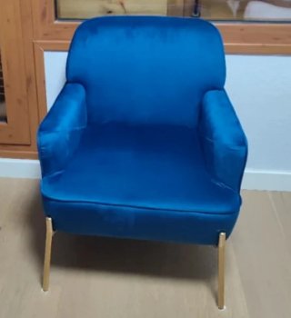 Poltrona blu in velluto