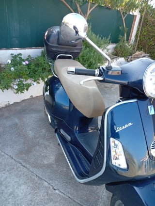 Vespa Azul