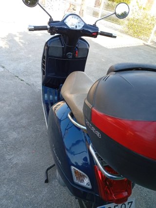 Vespa Azul