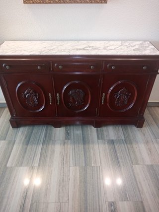 Mueble clásico de madera y marmol | Recibidor