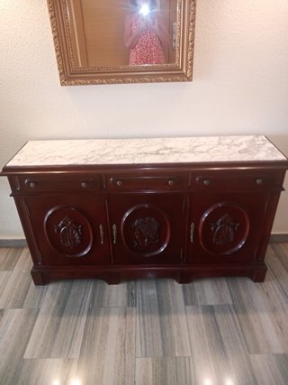 Mueble clásico de madera y marmol | Recibidor