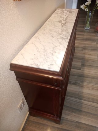 Mueble clásico de madera y marmol | Recibidor