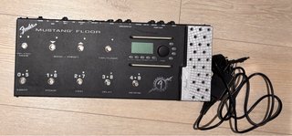 Fender Mustang Floor Pedalera Multiefectos