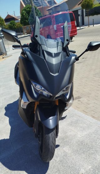 Yamaha Tmax 530 DX ABS Negra