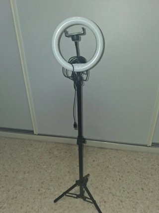Aro de luz con trípode y soporte móvil