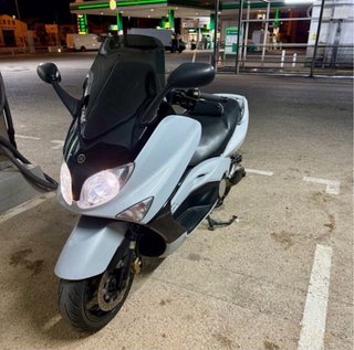 Yamaha T-Max 500 2004 Maxi Scooter