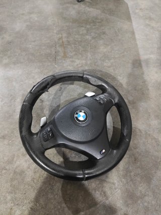 Volante Pack M BMW E90 E91 E92 E93 con Levas