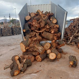 Leña Carrasca, Olivo, Almendro y Pino a domicilio