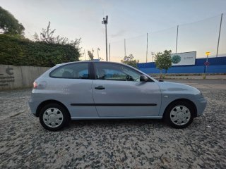 SEAT Ibiza 1.4 16v "110.000km" PEGATINA B AÑO 2004