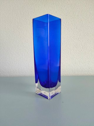 Jarrón de cristal azul sueco