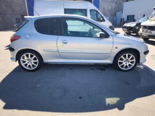 Peugeot 206 2002