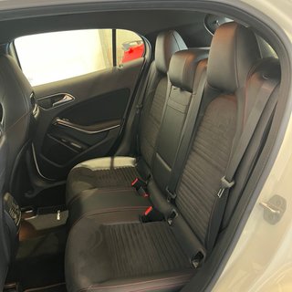 Mercedes-Benz GLA 220D 4MATIC