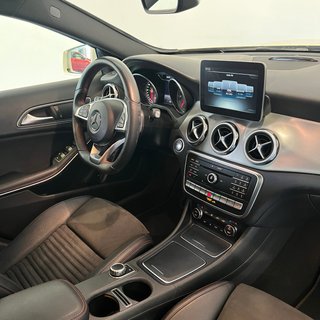 Mercedes-Benz GLA 220D 4MATIC