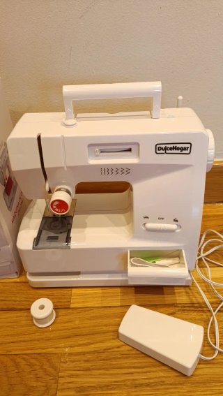 NUEVA Máquina de coser Juguettos Zig Zag