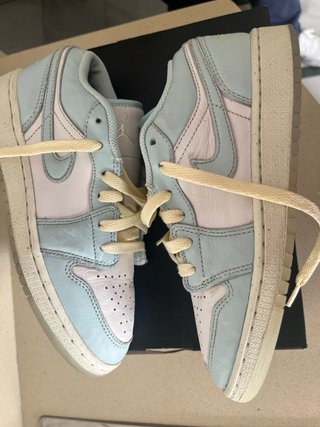Zapatillas Jordan 1 Low Azul y Blanco