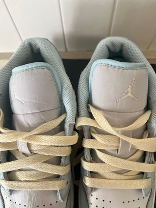 Zapatillas Jordan 1 Low Azul y Blanco