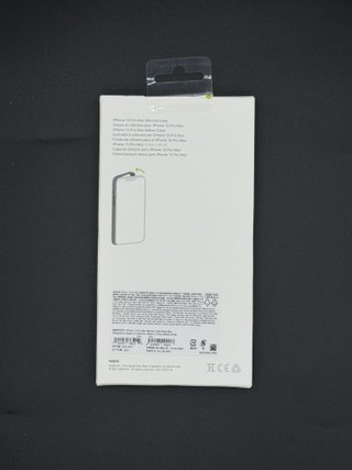 Funda iPhone 13 Pro Max Silicona Nueva 3