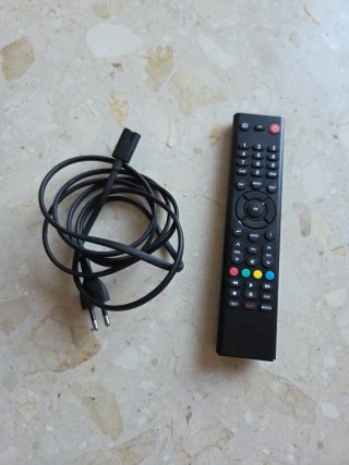 Hisense 40 Smart TV 4K UHD Modelo H40M3300