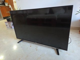 Hisense 40 Smart TV 4K UHD Modelo H40M3300