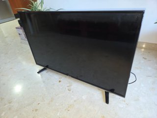 Hisense 40 Smart TV 4K UHD Modelo H40M3300