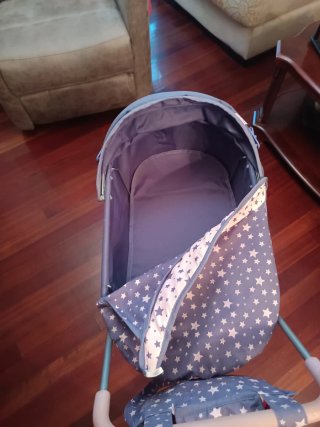 Carrito de muñecas clásico. Marca Arias