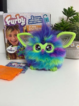 Peluche interactivo Furby Galaxy Aurora