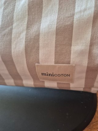 Mecedora para bebé rayas beige