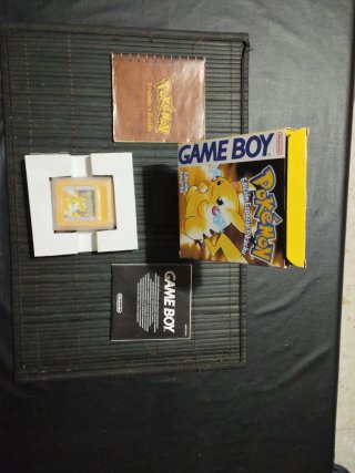 Pokémon Amarillo Game Boy Edición Especial Pikachu