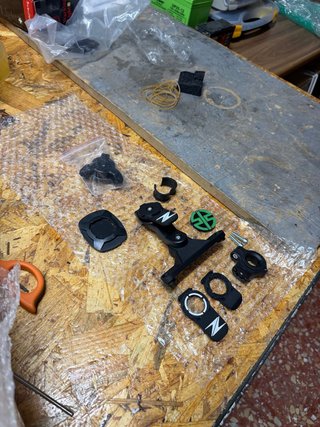 Kit Soporte Móvil Depósito Kawasaki Z900