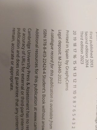 Libro de inglés Compact B2 de Cambridge.
