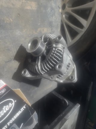 Alternador BMW Valeo S:7802929 A101