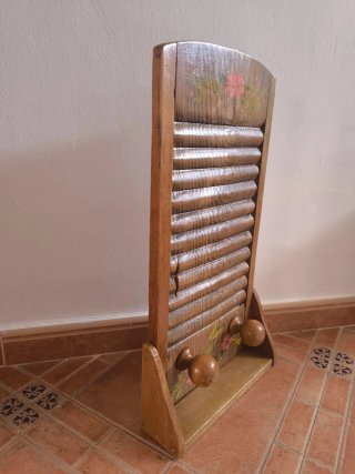 Perchero Tabla de Lavar Antigua