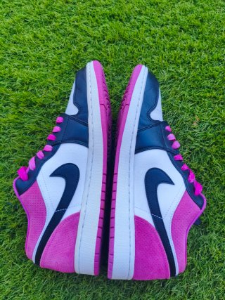 Nike Jordan 1 Low