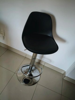 Taburete Alto Negro y Plateado