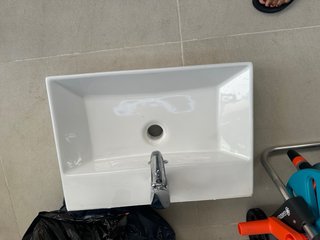 Lavabo baño 60cm con grifo