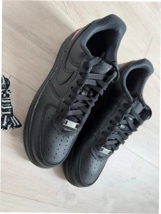 Nike Air Force 1 x Supreme Negro EU39