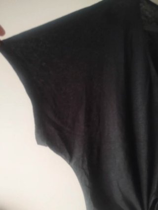 Camiseta negra anudada talla única