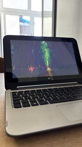 HP Pavilion 11 x360 PC