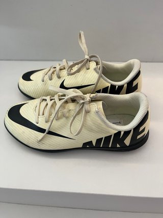 Botas multitaco Nike Mercurial Talla 34