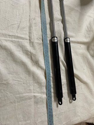 2 Pistoni a Gas 850N