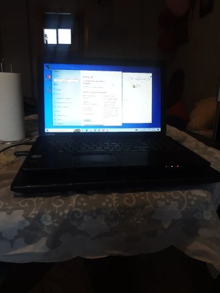 Portátil Toshiba Intel Core i3 4GB RAM