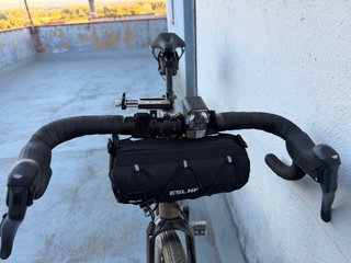 Bicicleta Gravel Van Rysel talla M + Accesorios