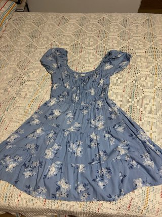 Vestido corto verano floral azul y blanco