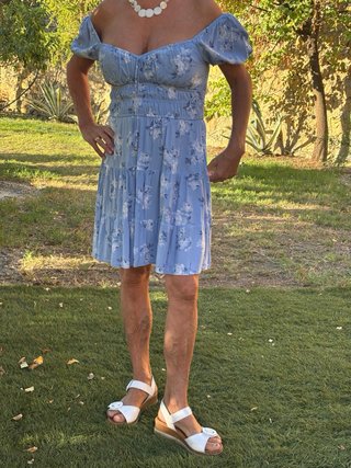 Vestido corto verano floral azul y blanco