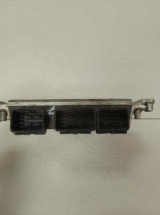 Centralita motor uce citroen 322 0281010808 c5 2.0
