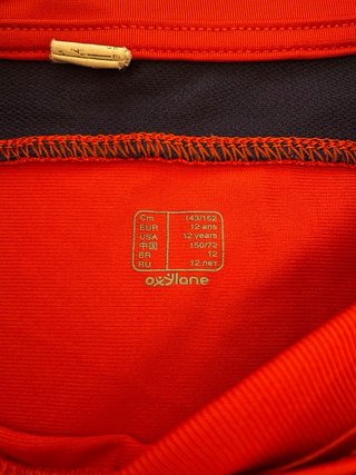 Camiseta Kipsta Manga Larga Azul y Roja