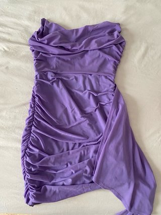 Vestido lila strapless talla única