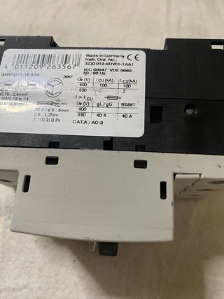 Siemens 3RV1011-1EA10 Magnetotermico