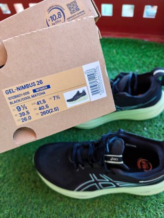 Asics Gel Nimbus 26 Negro/cool matcha