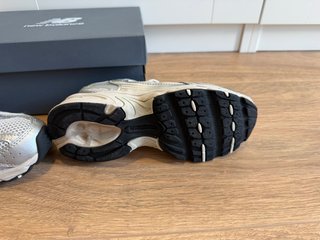 Deportivas New Balance plateadas